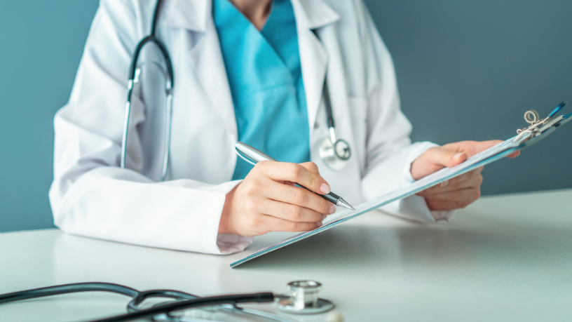 Descredenciamento de hospital: saiba como agir, quais são seus direitos e os prazos legais envolvidos com a análise de Alexandre Costa Pedrosa.