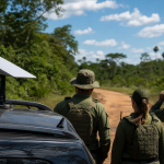 Equipe de fiscalização ambiental utiliza internet via satélite em área remota de Mato Grosso